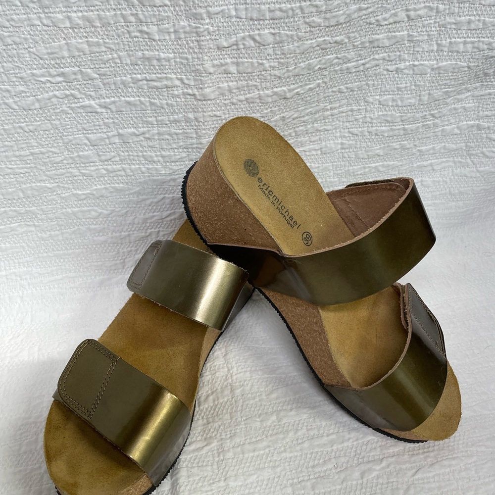 Eric Michael Lily Wedge
